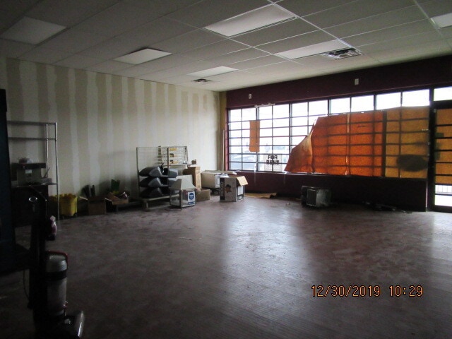 954 State Ave, Kansas City, KS for lease Interior Photo- Image 1 of 6