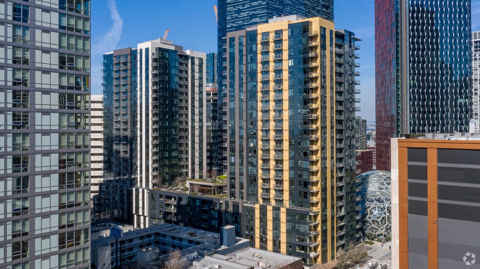 2121 6th Ave, Seattle, WA for lease - Building Photo - Image 2 of 10