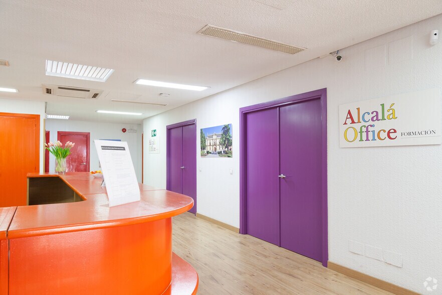 Avenida de Madrid, 48, Alcalá de Henares, Madrid à louer - Photo du bâtiment - Image 2 de 47