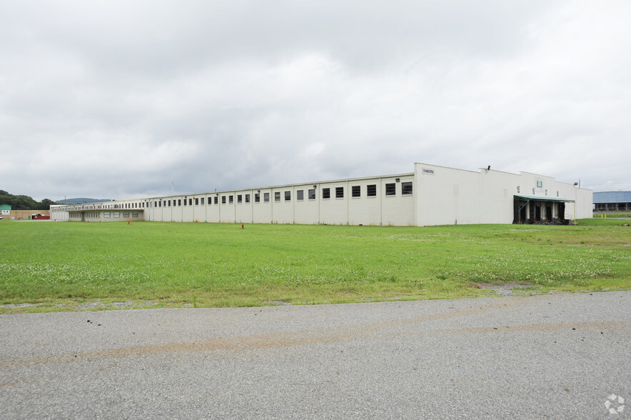 70 Industrial Dr, Cartersville, GA for sale - Primary Photo - Image 1 of 1