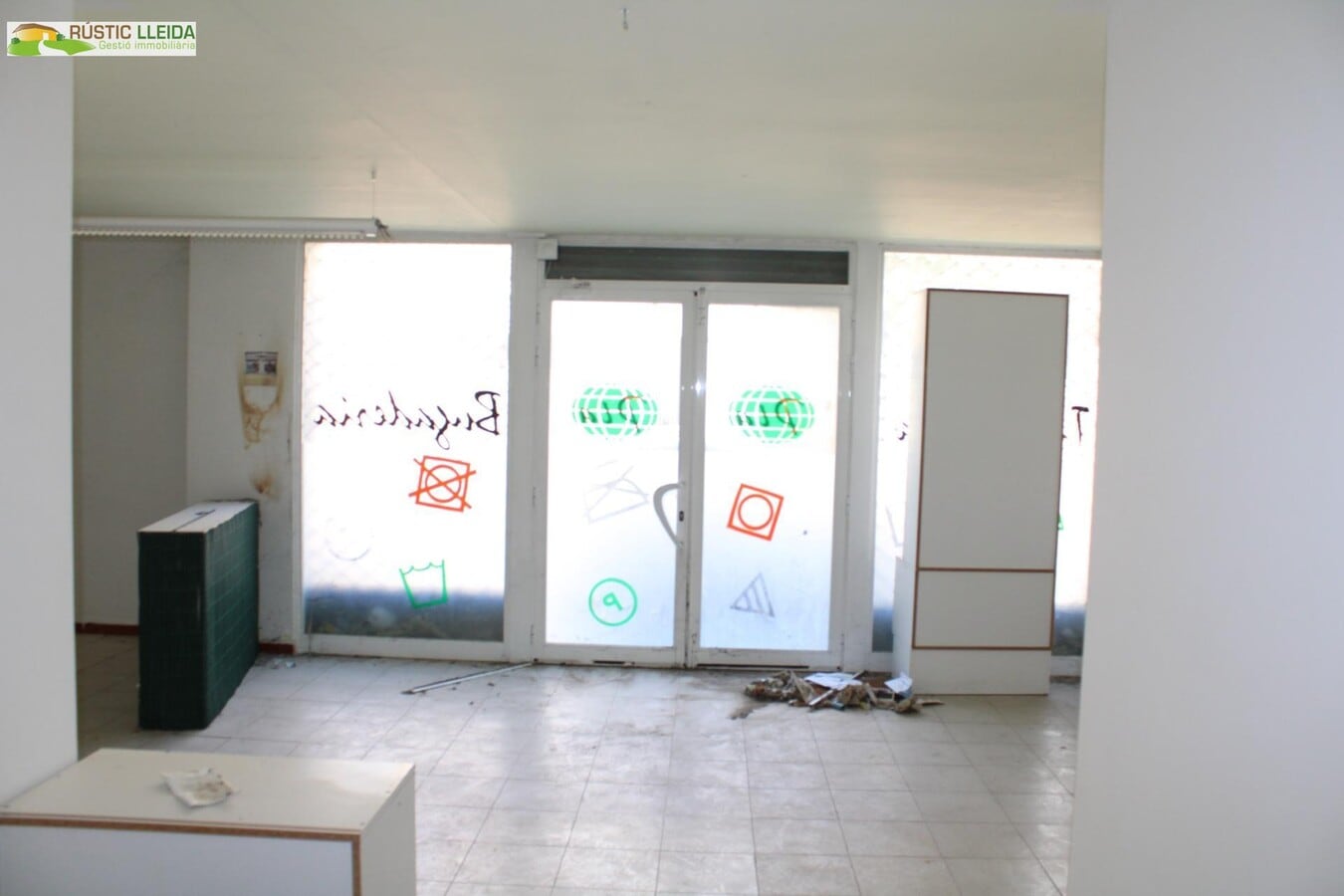 Tàrrega, LER 25300 - Unit 01 - - Interior Photo - Image 2 of 11