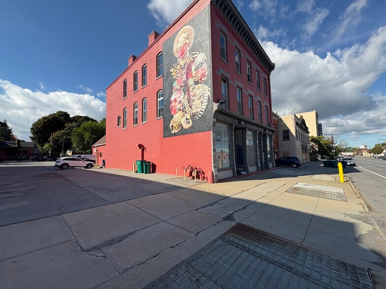 1412 Main St, Buffalo, NY à vendre - Photo du bâtiment - Image 3 de 16