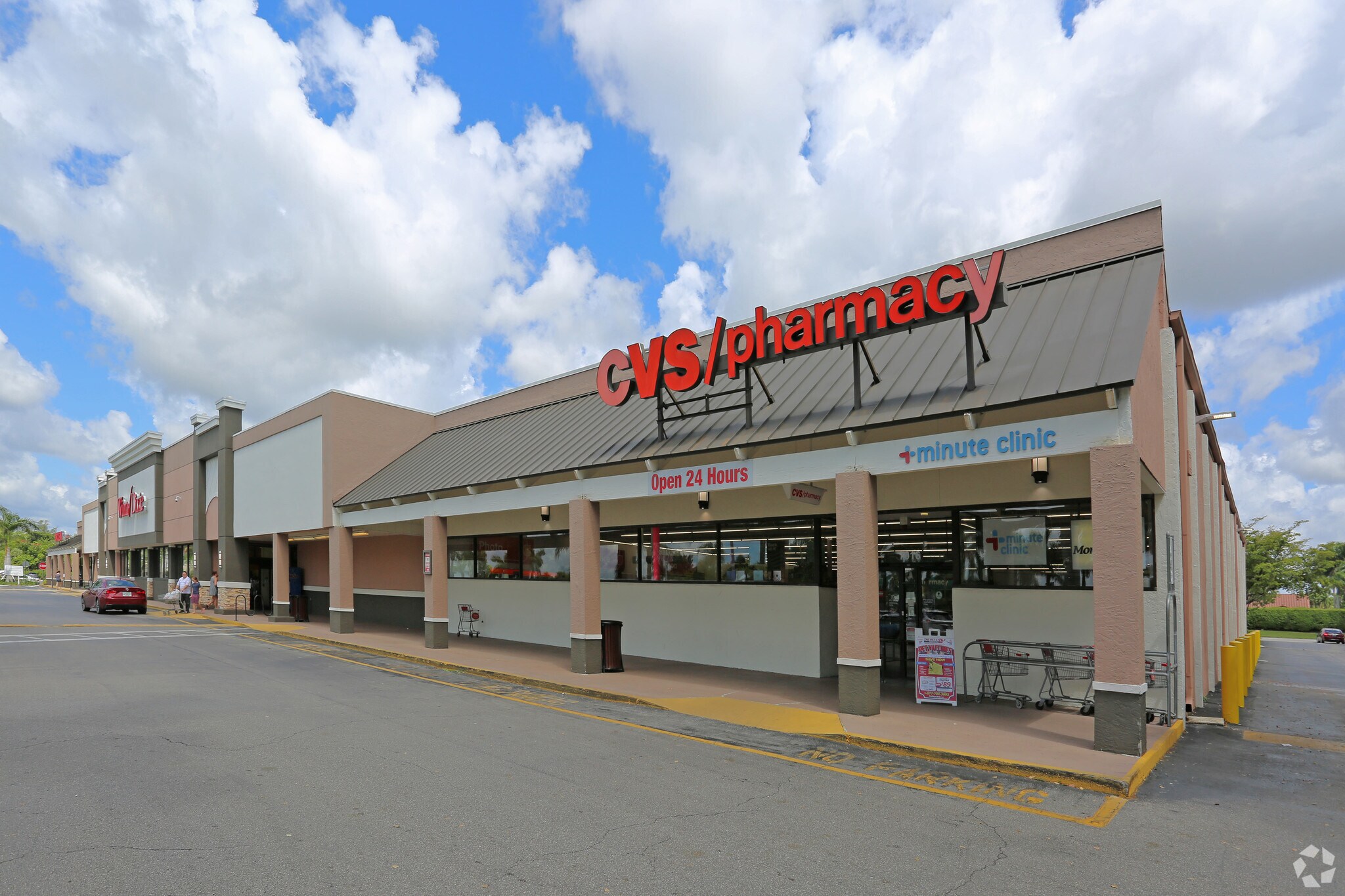 7016-7030 Beracasa Way, Boca Raton, FL à louer Photo principale- Image 1 de 5
