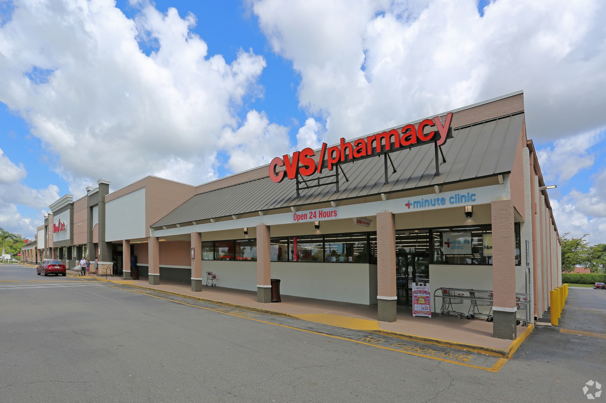 7016-7030 Beracasa Way, Boca Raton, FL for lease Primary Photo- Image 1 of 5