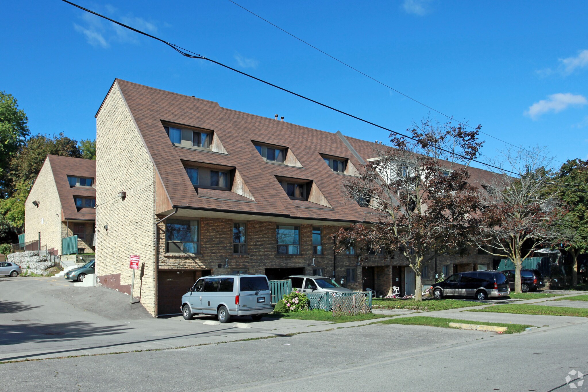 477 Dean Ave, Oshawa, ON à vendre Photo principale- Image 1 de 1