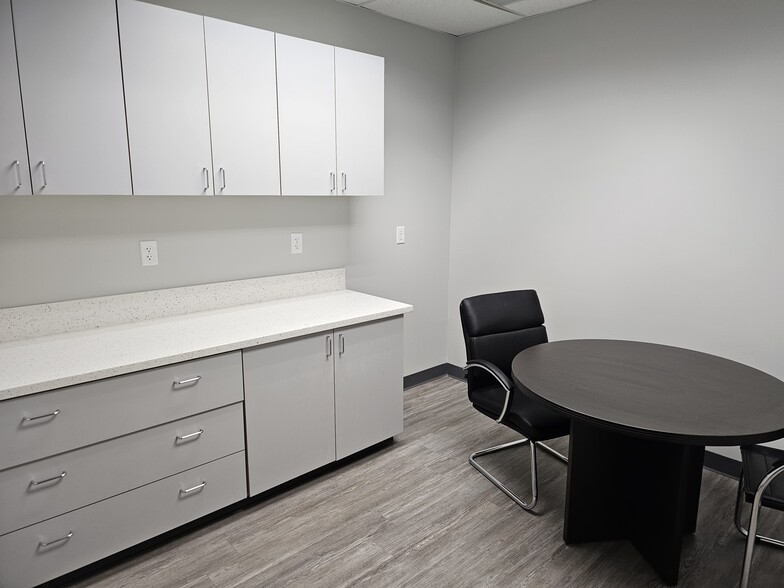 4109 Guardian St, Simi Valley, CA à louer - Photo intérieure - Image 3 de 7