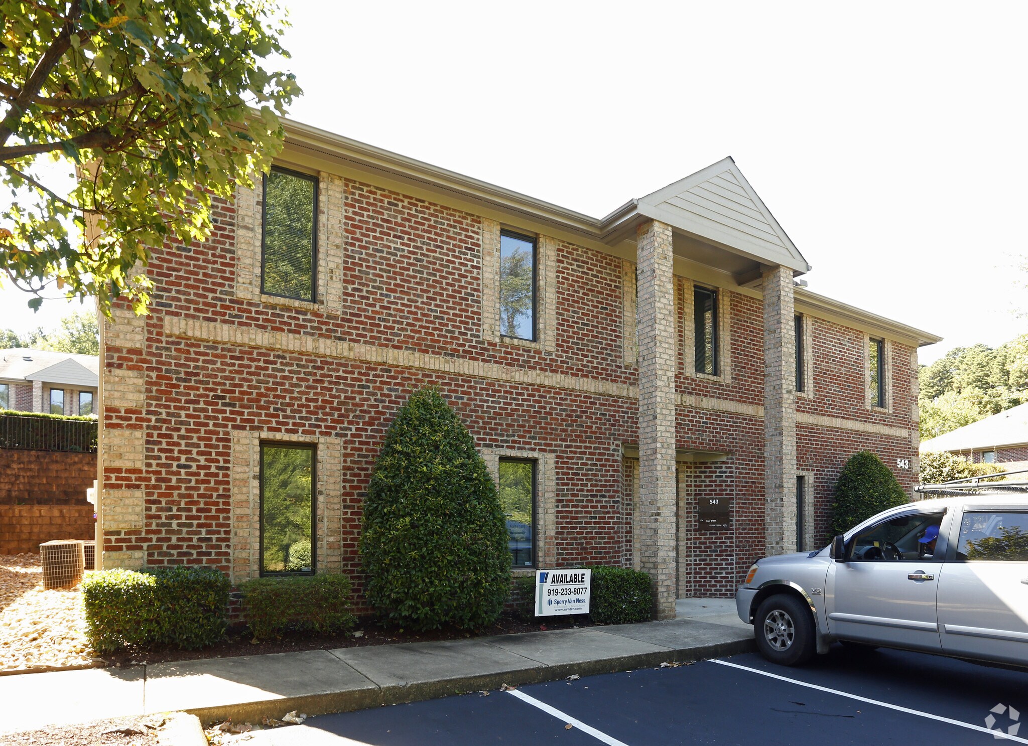 543 Keisler Dr, Cary, NC à louer Photo principale- Image 1 de 14