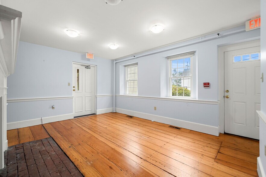 160 Sylvan St, Danvers, MA à louer - Photo du bâtiment - Image 3 de 20