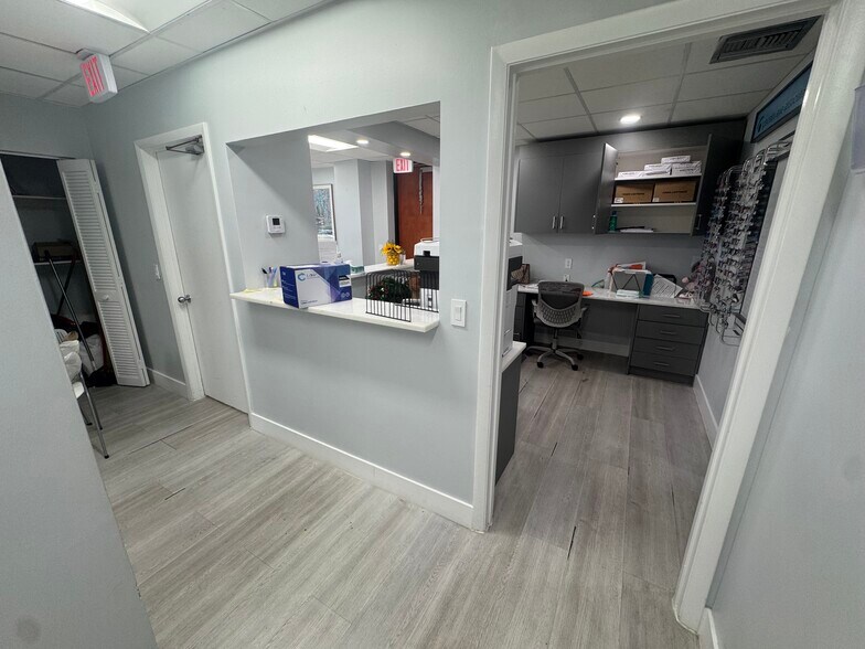 5210 Linton Blvd, Delray Beach, FL à louer - Hall d’entrée - Image 3 de 11