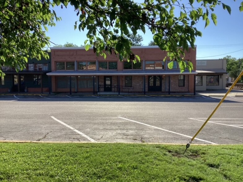 189 Broadway St, Alba, TX for sale - Building Photo - Image 1 of 40