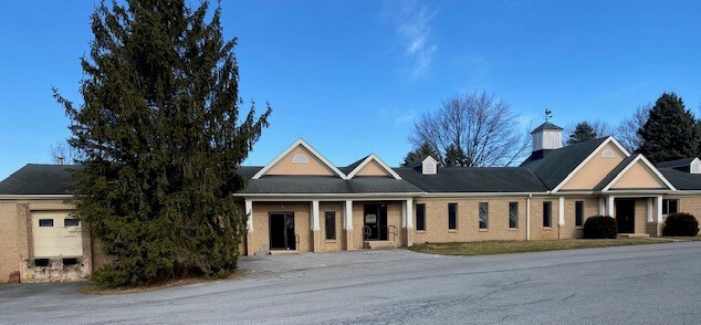 254 S Esbenshade Rd, Manheim, PA for lease - Building Photo - Image 1 of 2