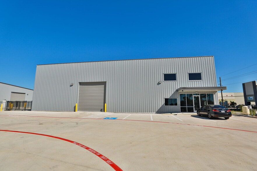 6702 Theall Rd, Houston, TX for sale - Building Photo - Image 2 of 10