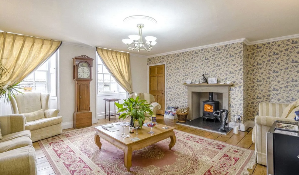 Quay Walls, Berwick Upon Tweed for sale - Interior Photo - Image 2 of 9