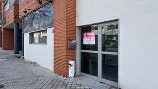 Plus de détails pour Multi-résidentiel à vendre