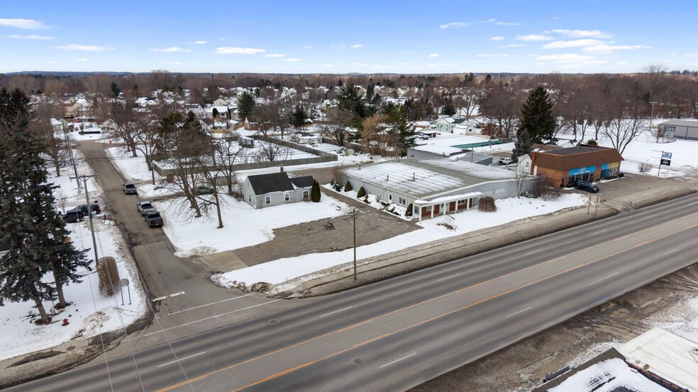 690 S Lapeer Rd, Oxford, MI for sale - Building Photo - Image 3 of 54