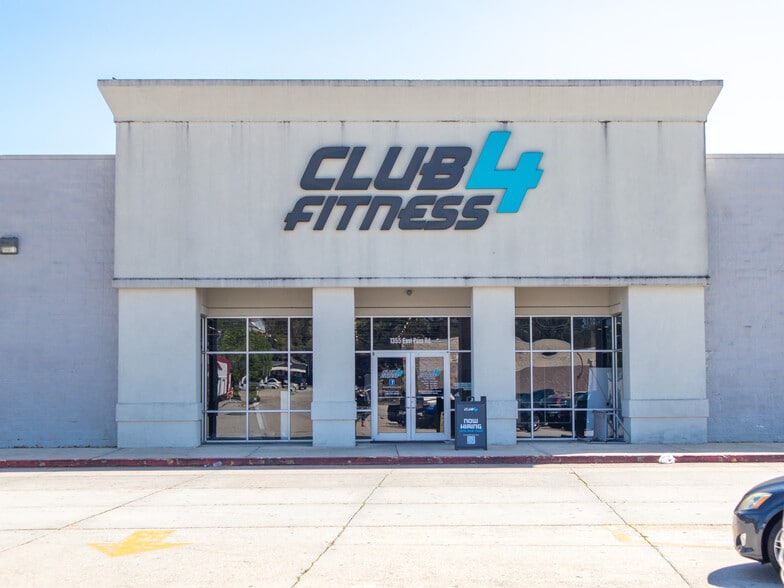 1307-1355 E Pass Rd, Gulfport, MS à louer - Photo du bâtiment - Image 2 de 7