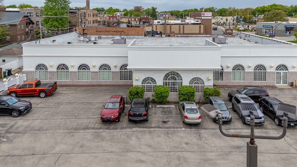 3237 S Harlem Ave, Berwyn, IL for sale - Building Photo - Image 1 of 32