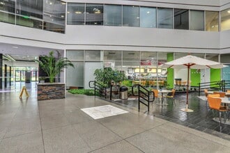 4500 Salisbury Rd, Jacksonville, FL for lease Interior Photo- Image 2 of 17