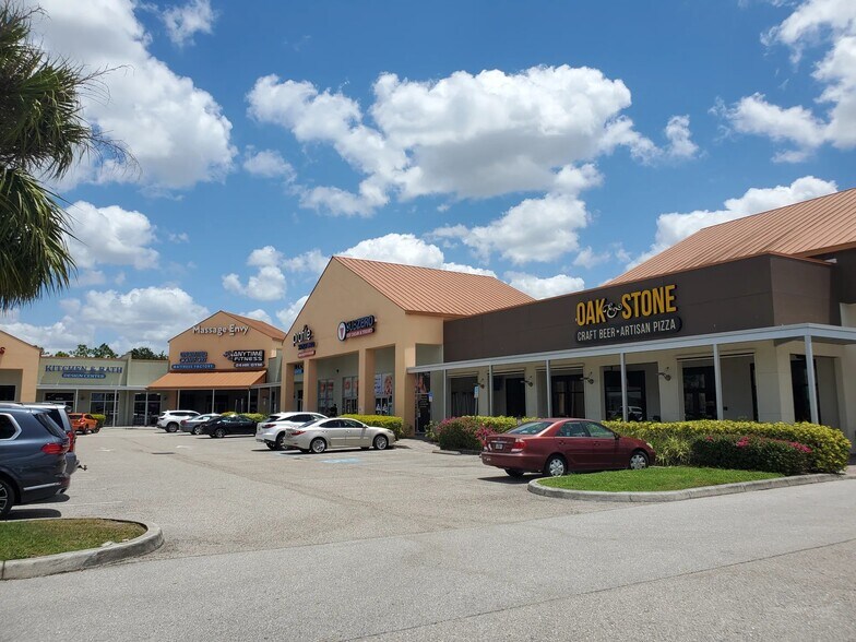 4001-4067 Clark Rd, Sarasota, FL à louer - Photo du bâtiment - Image 2 de 5