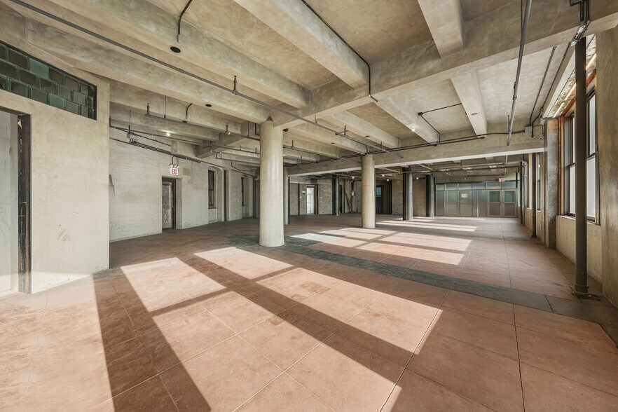 533 Canal St, New York, NY for sale - Building Photo - Image 1 of 10