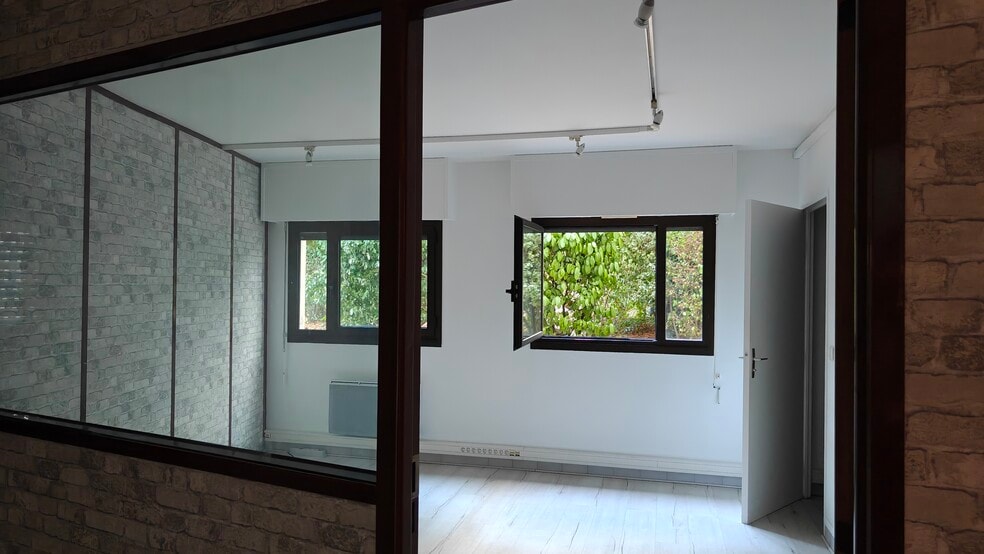 62 rue de Bercy, Paris for lease - Building Photo - Image 2 of 3