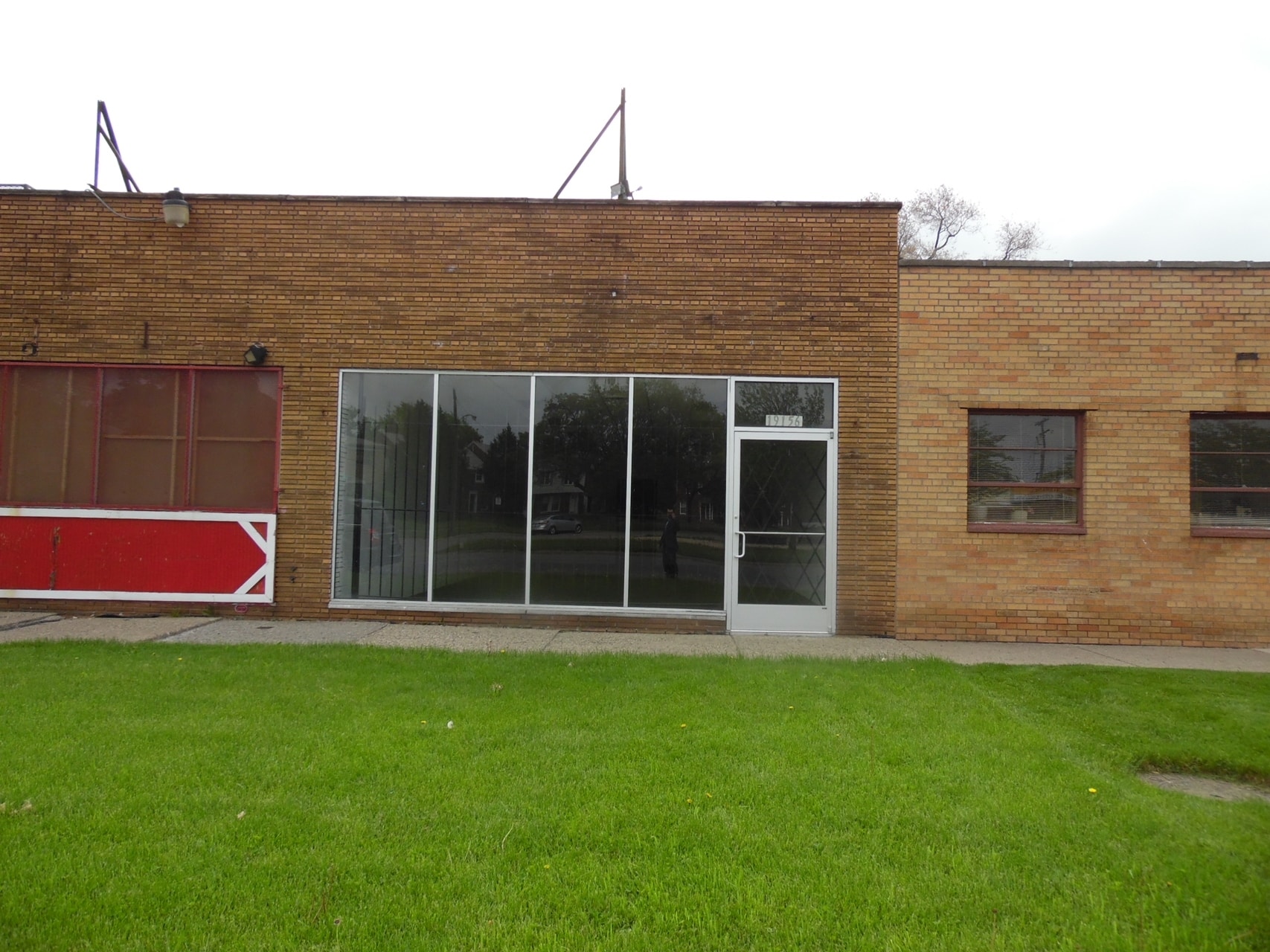 19156 Kelly Rd, Detroit, MI for sale Primary Photo- Image 1 of 2