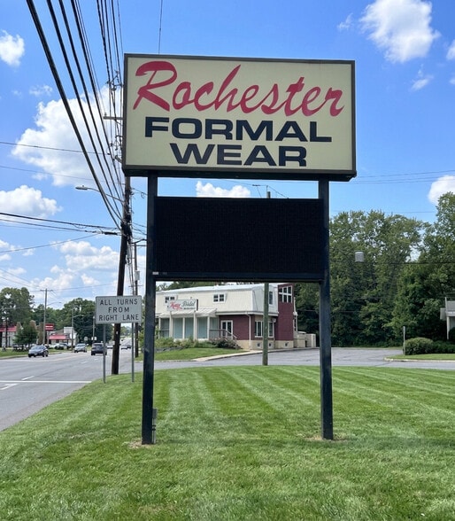 451 Route 38 W, Maple Shade, NJ for sale - Pylon Photo - Image 3 of 9