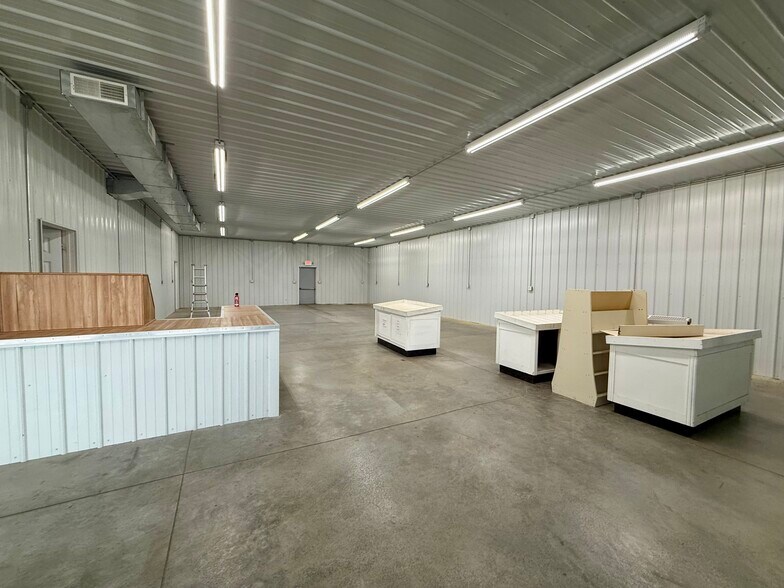 612 E Tipton St, Seymour, IN à vendre - Photo intérieure - Image 3 de 12