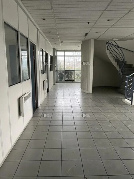 Industrial in Gennevilliers for lease - Interior Photo - Image 3 of 4