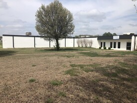 113 W South St, Lincoln AR - Warehouse