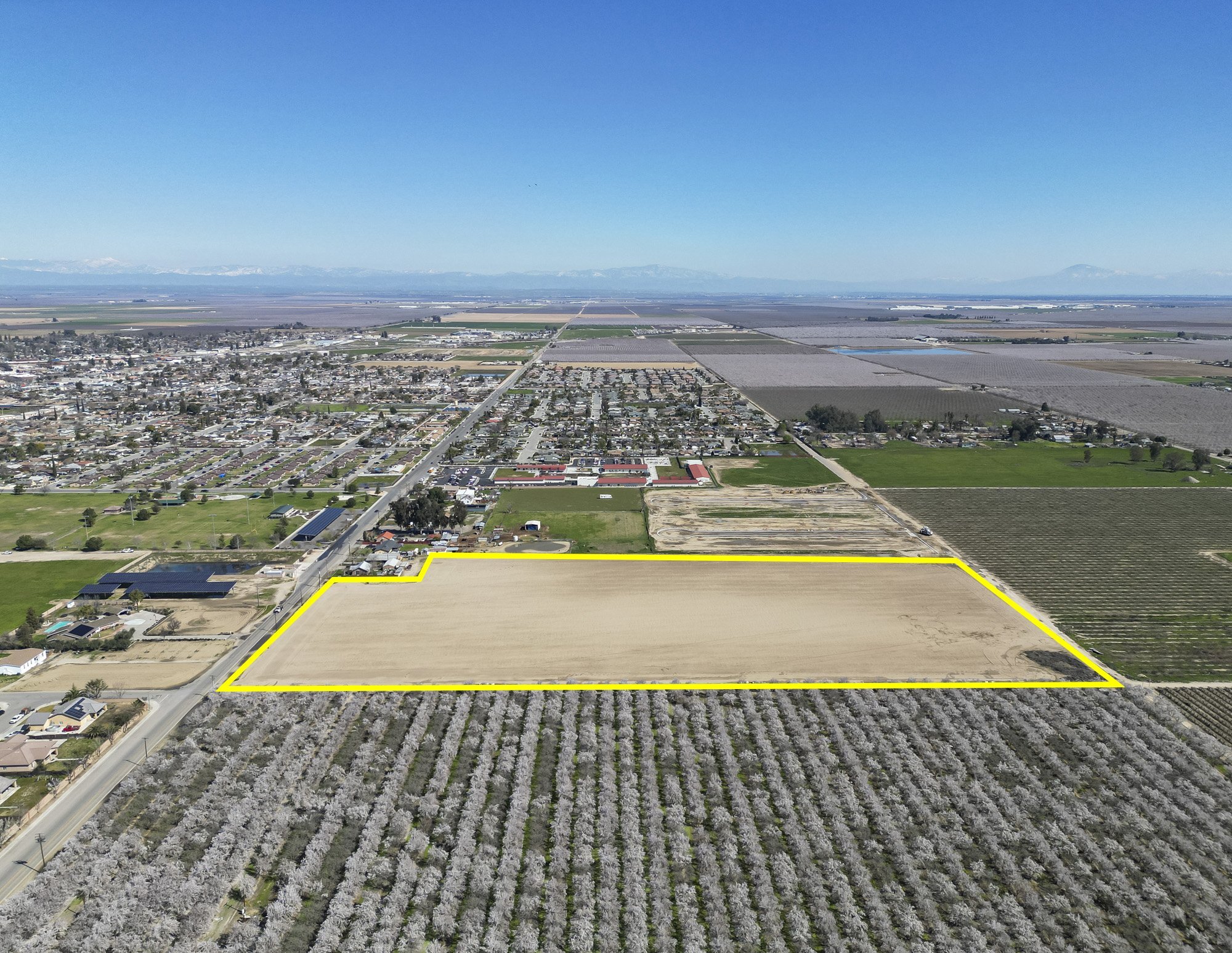 West Los Angeles Avenue, Shafter, CA for sale Primary Photo- Image 1 of 10