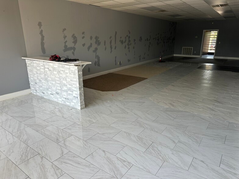 3024-3046 E Goodman Rd, Southaven, MS for lease - Building Photo - Image 3 of 7