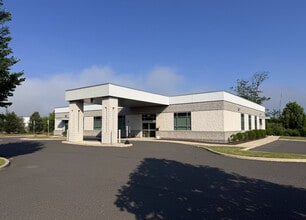1005 Harvard Ave, Bethlehem, PA for lease Interior Photo- Image 1 of 35
