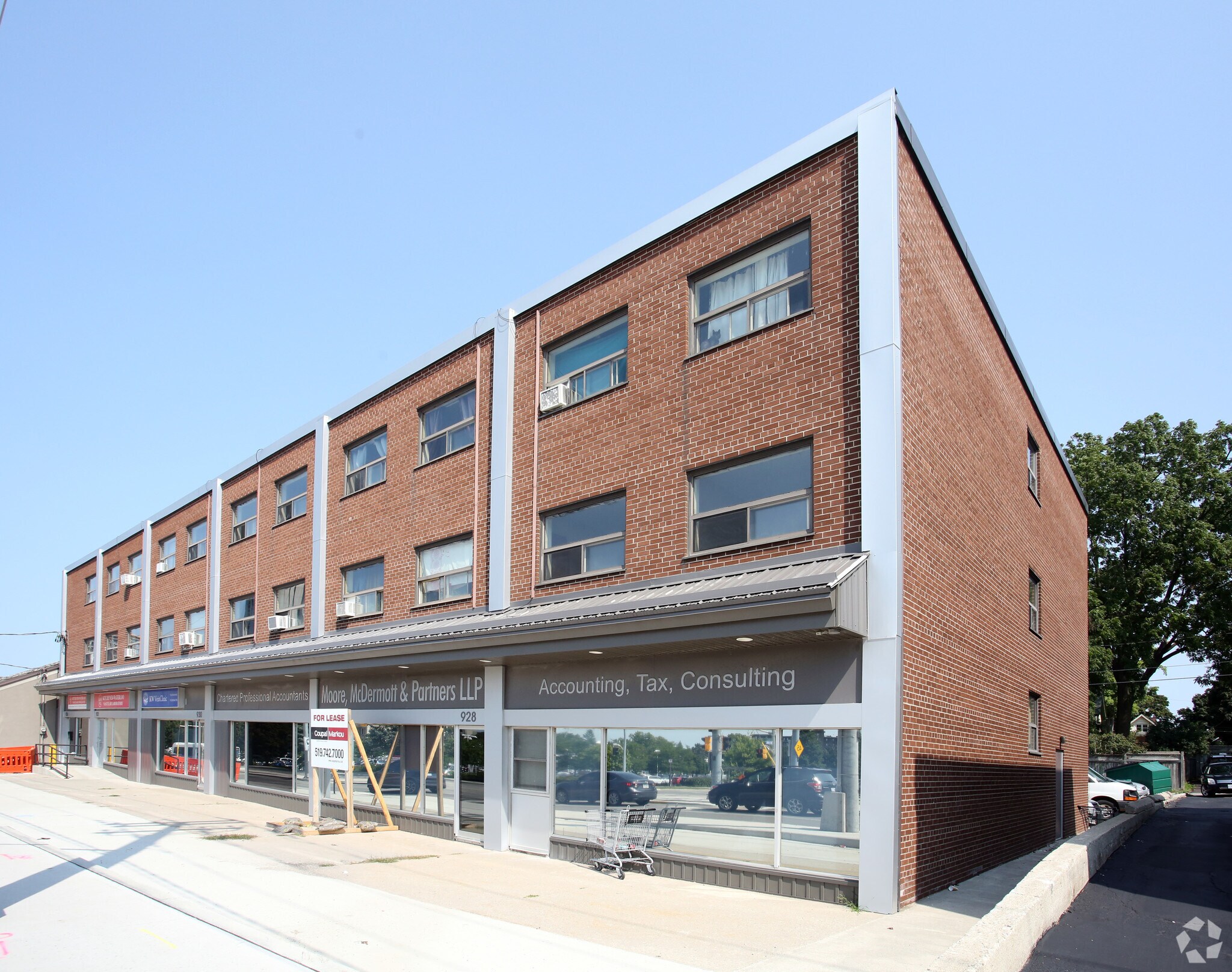 928-936 King St W, Woolwich, ON for sale Primary Photo- Image 1 of 1