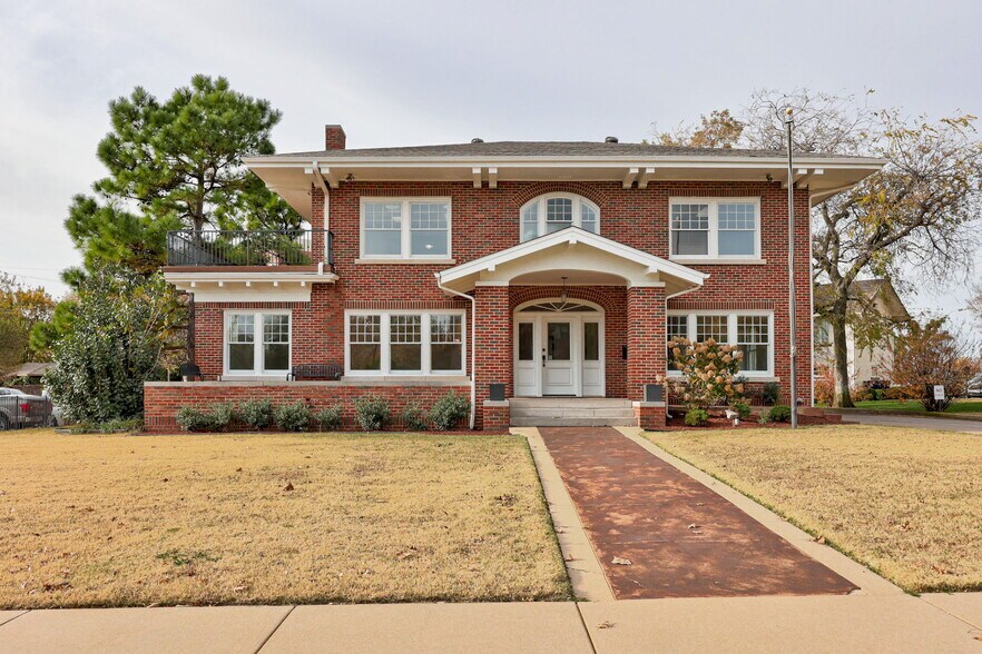 1319 N Classen Dr, Oklahoma City, OK à louer - Photo du bâtiment - Image 1 de 64