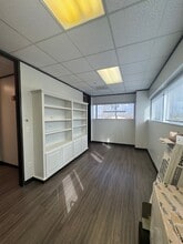 6243 Fairmont Pky, Pasadena, TX for lease Interior Photo- Image 2 of 4