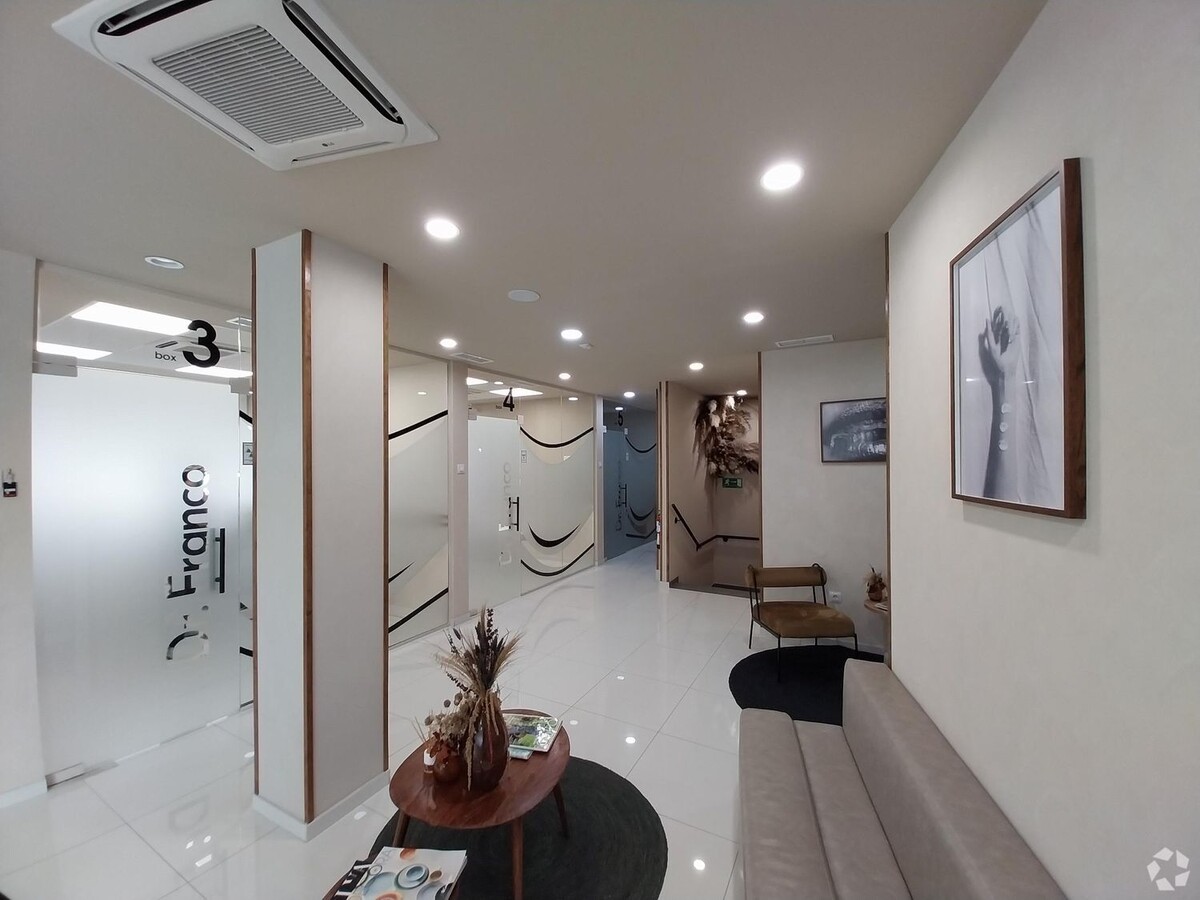 Madrid, MAD 28020 - - - Interior Photo - Image 1 of 5