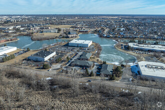 896 S Frontenac St, Aurora, IL - AERIAL  map view