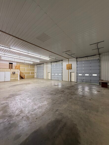27 Industrial Dr, Ruckersville, VA à louer - Photo du bâtiment - Image 3 de 6