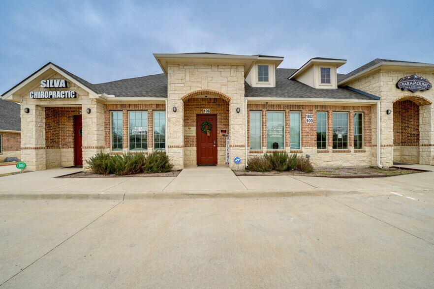 1802 Mansfield Webb Rd, Mansfield, TX à louer - Photo du bâtiment - Image 2 de 12