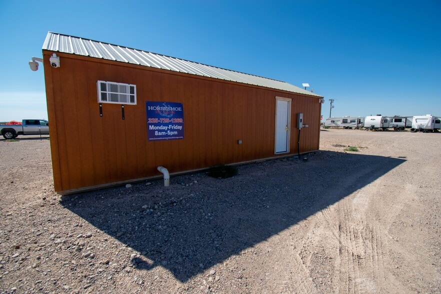 220 Camp St, Mentone, TX for sale - Building Photo - Image 3 of 17