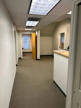 1301 Lancaster Ave, Berwyn, PA à louer Photo intérieure- Image 2 de 3