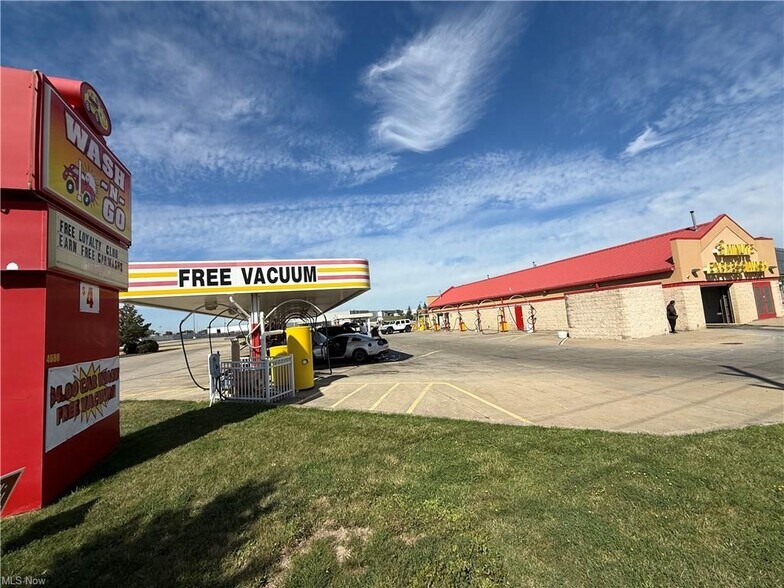 4680 Northfield Rd, Garfield Heights, OH à vendre - Photo du bâtiment - Image 1 de 9