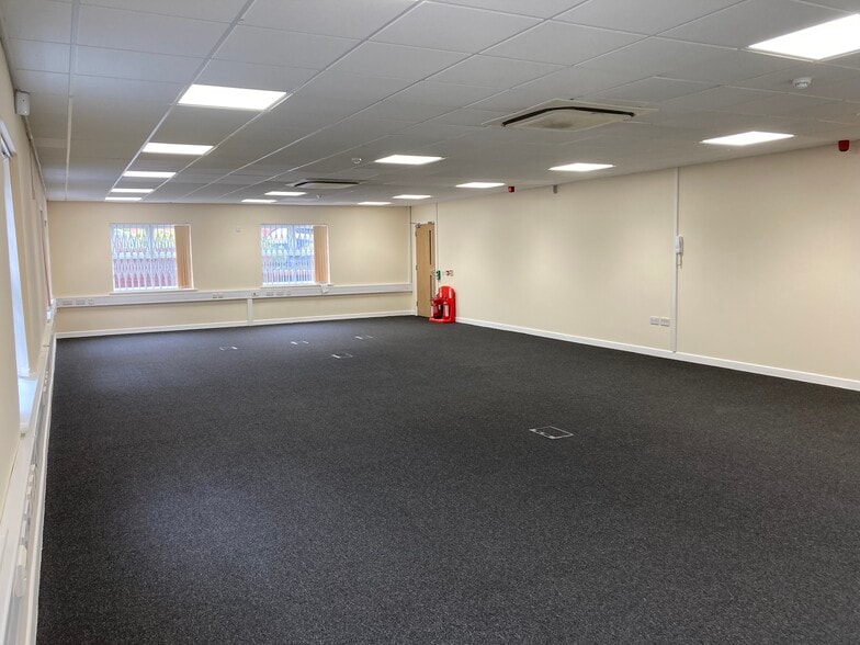 Somers Rd, Rugby for lease - Building Photo - Image 3 of 4