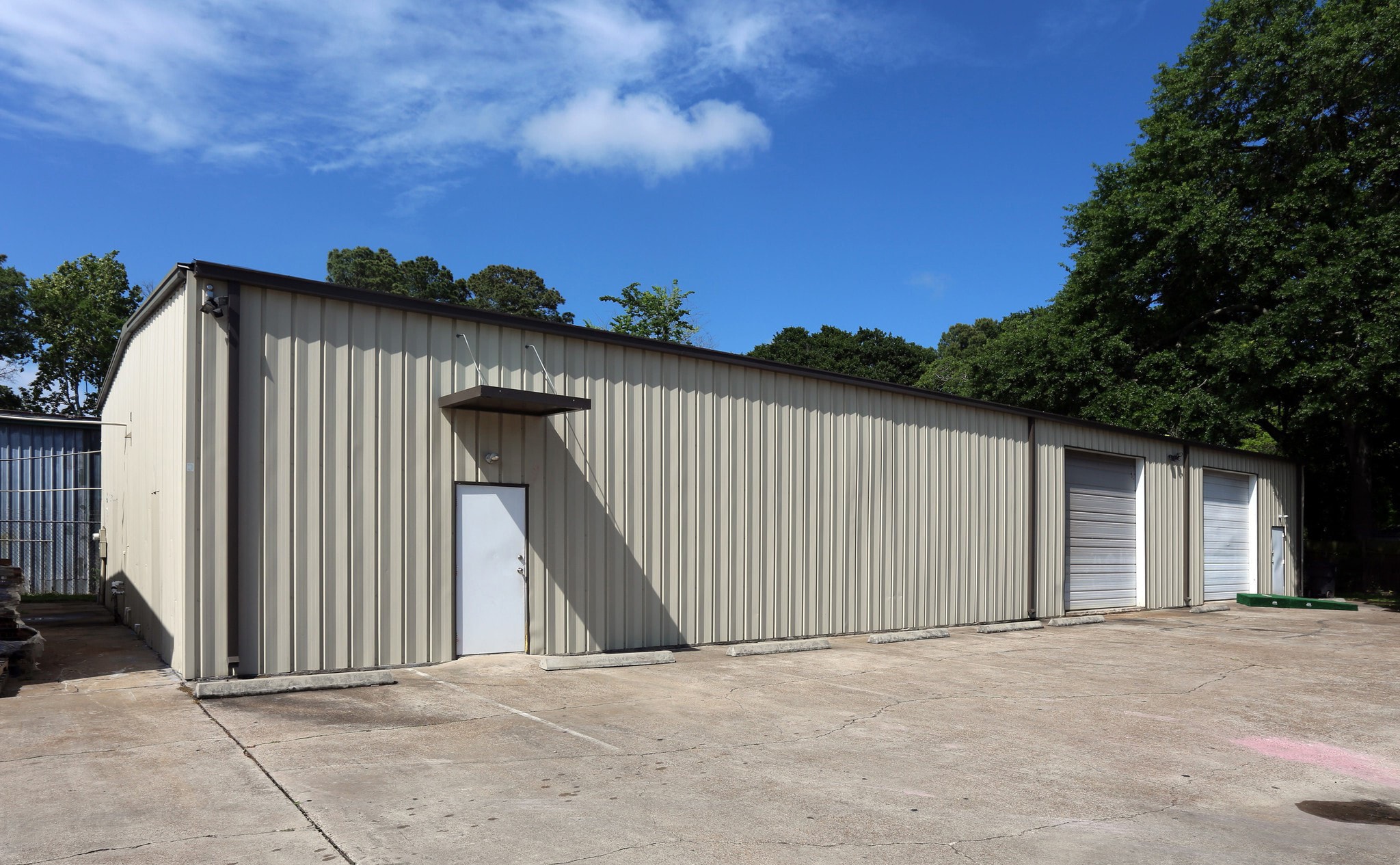 1611 Elmview Dr, Houston, TX for lease Building Photo- Image 1 of 7