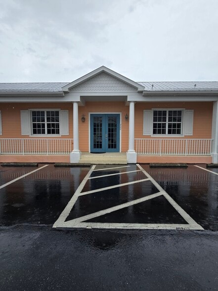 5473 Lee St, Lehigh Acres, FL for lease - Building Photo - Image 3 of 5