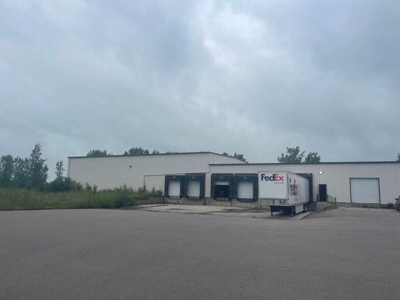 55508 Minnesota 19, Winthrop, MN à vendre - Photo du bâtiment - Image 1 de 31