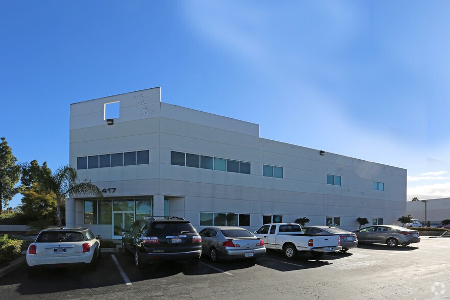 417 E Carmel St, San Marcos, CA à louer - Photo du bâtiment - Image 2 de 3