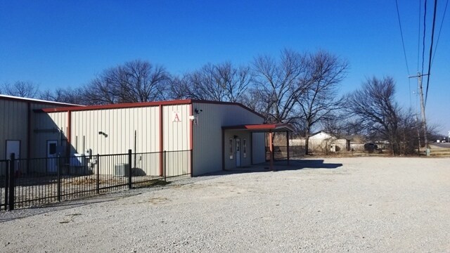 1750 US-77, Davis, OK à louer - Photo du bâtiment - Image 2 de 36
