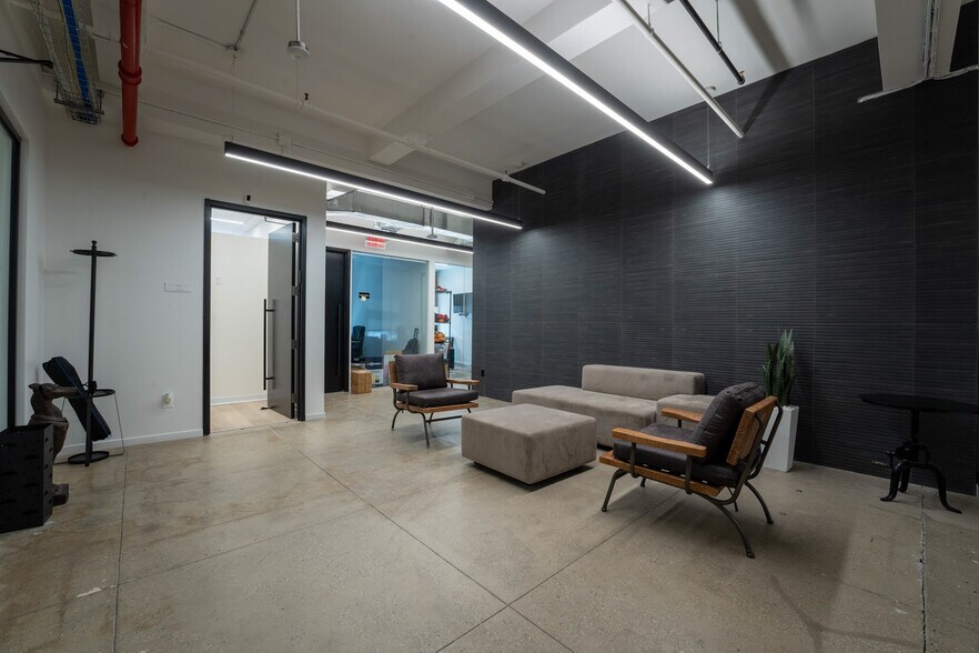 15 W 37th St, New York, NY à louer - Photo du bâtiment - Image 2 de 4